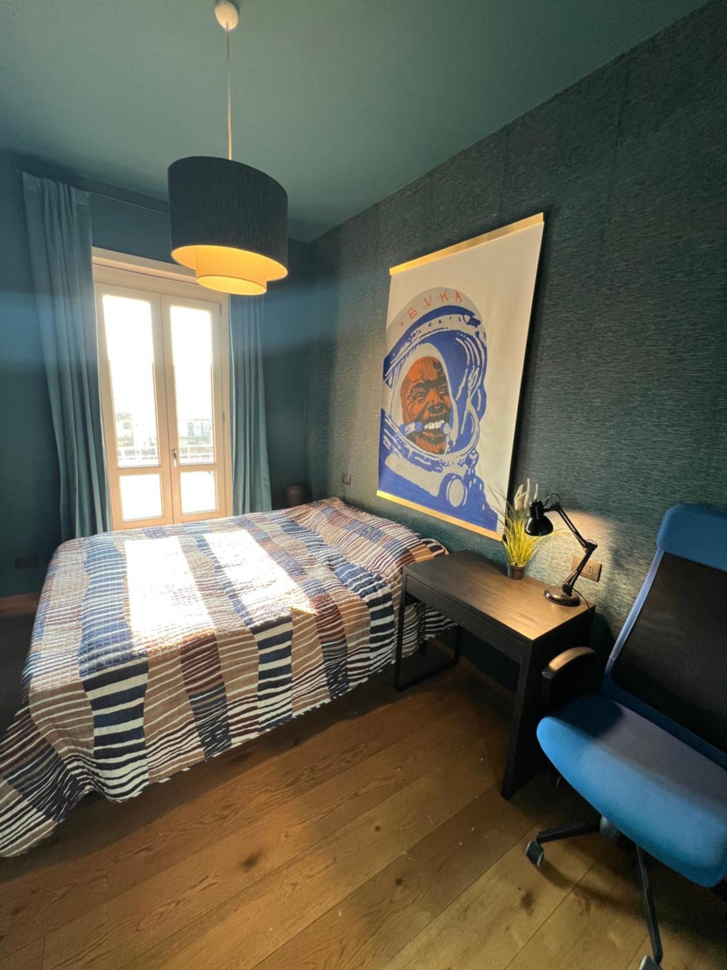 Room With Private Balcony On The Dora River Turin Exterior photo